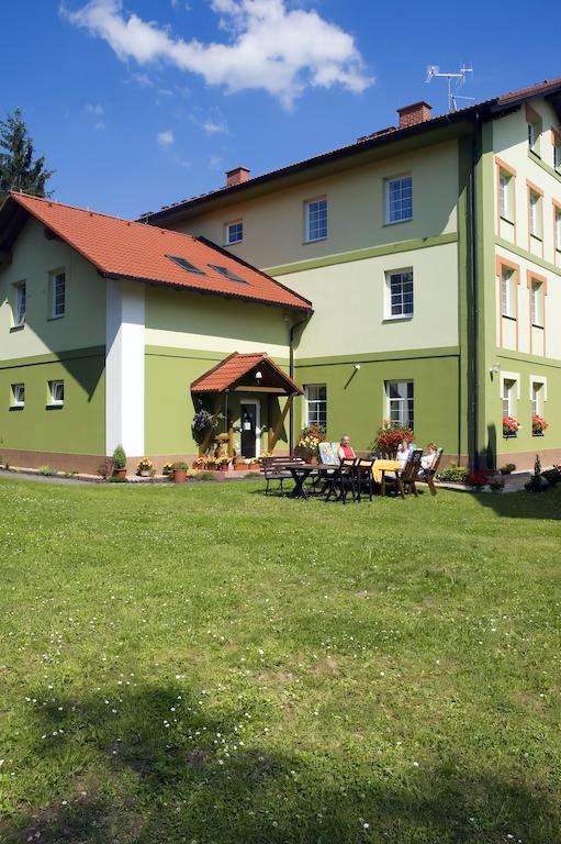 Pension Marathon Врхлабі Екстер'єр фото