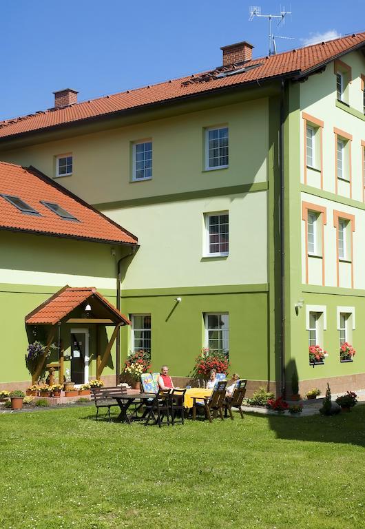 Pension Marathon Врхлабі Екстер'єр фото