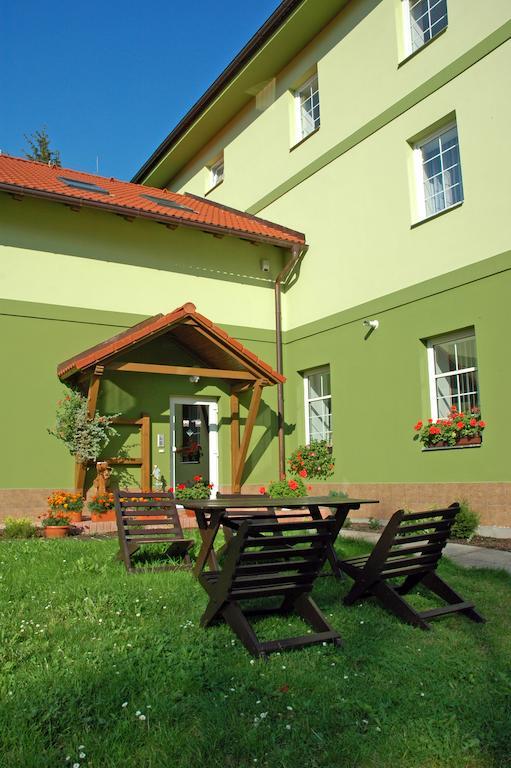 Pension Marathon Врхлабі Екстер'єр фото