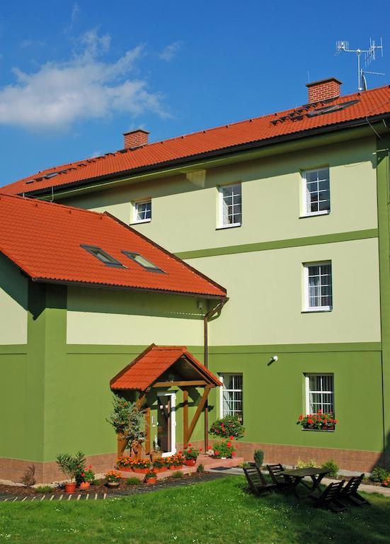 Pension Marathon Врхлабі Екстер'єр фото