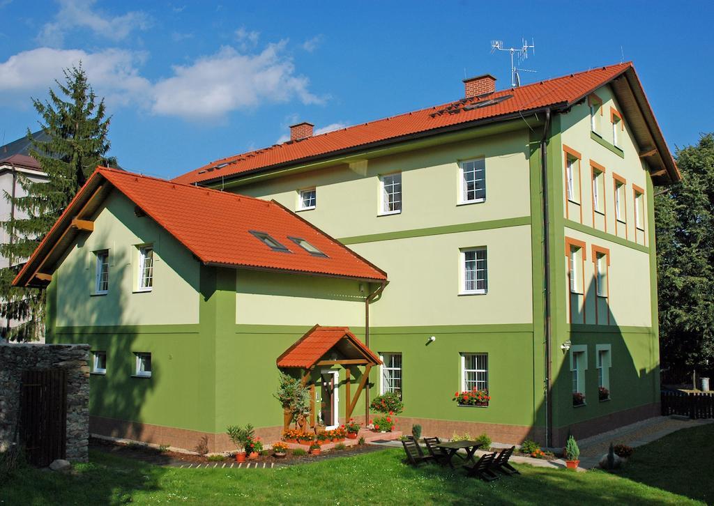 Pension Marathon Врхлабі Екстер'єр фото